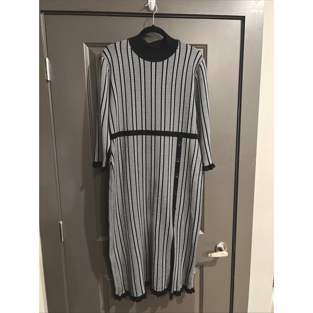 Sandra Darren XL Black And White Vertical Striped Sweater Dress Mock Neck Button